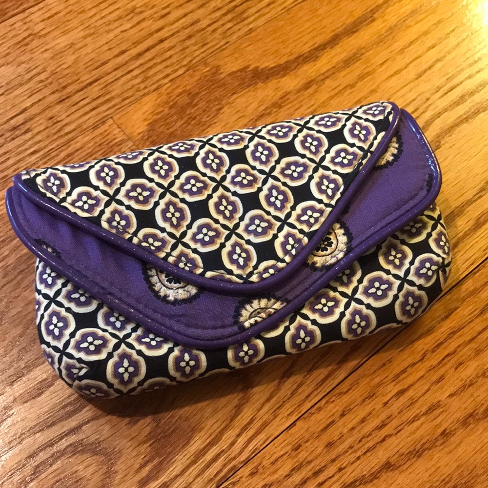 Beautiful Vera Bradley Wallet 💜